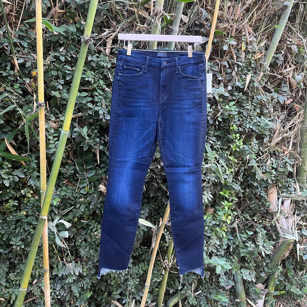 NWT MOTHER dark blue jeans (size 29)